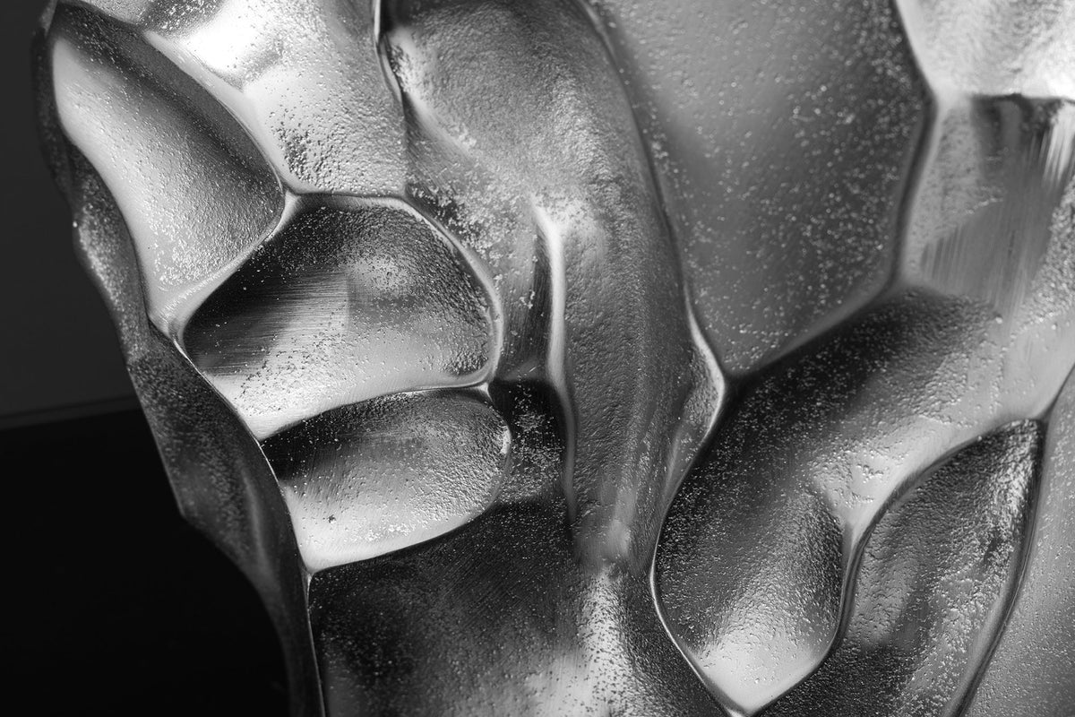 Handgefertigte Vase LIQUID 30cm silber Metall Hammerschlag Design