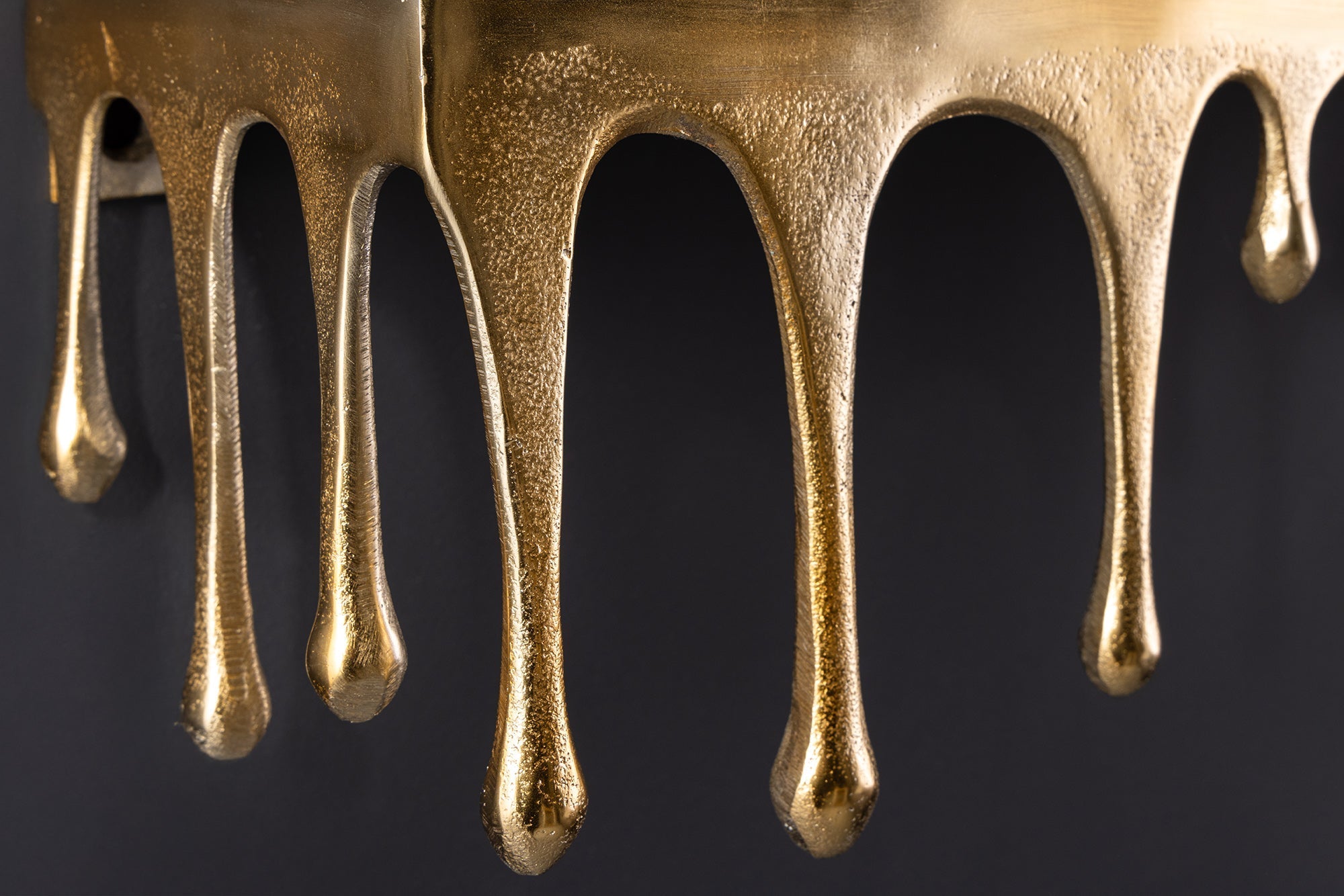 Handgefertigtes Wandregal LIQUID LINE 60cm gold antik Metall Tropfen-Design