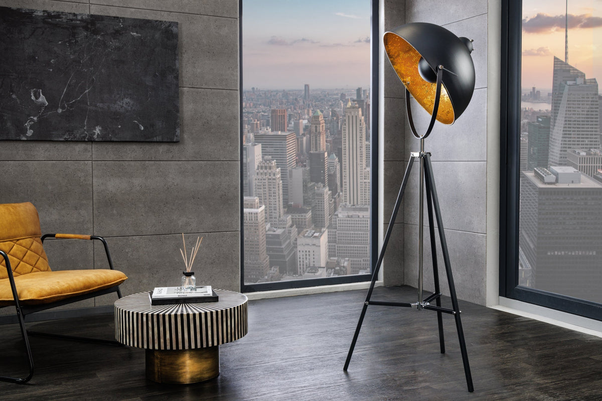 Lampadaire BIG STUDIO 170cm aspect feuille d’or noir design industriel