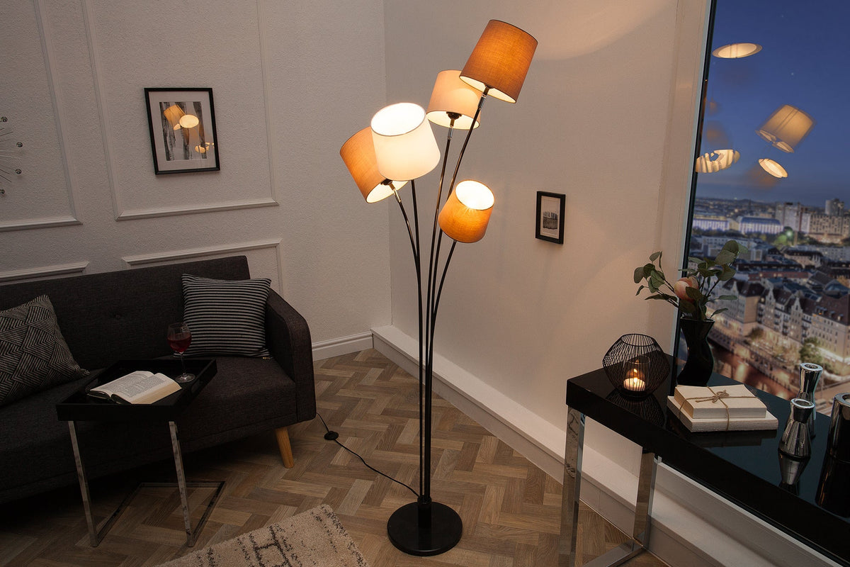 Lampadaire design LEVELS 176cm blanc beige marron avec 5 abat-jour en lin