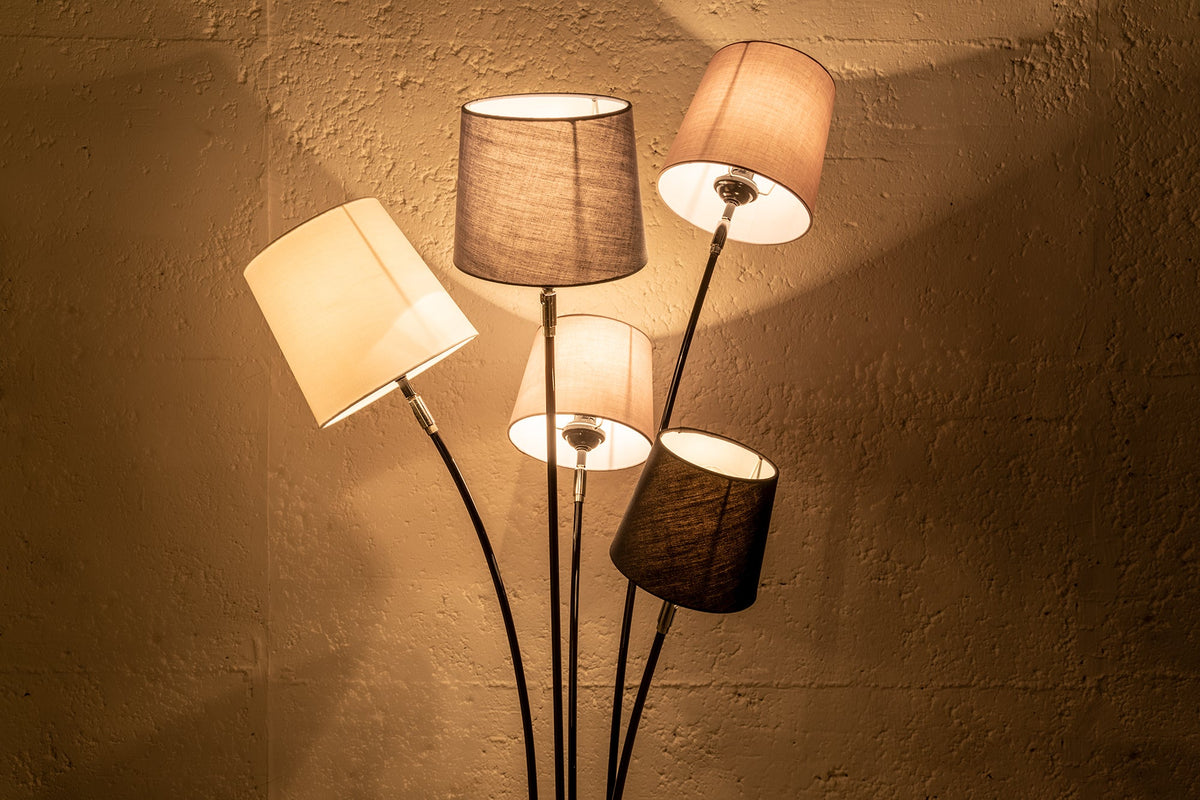 Lampadaire design LEVELS 176cm gris noir avec 5 abat-jour en lin
