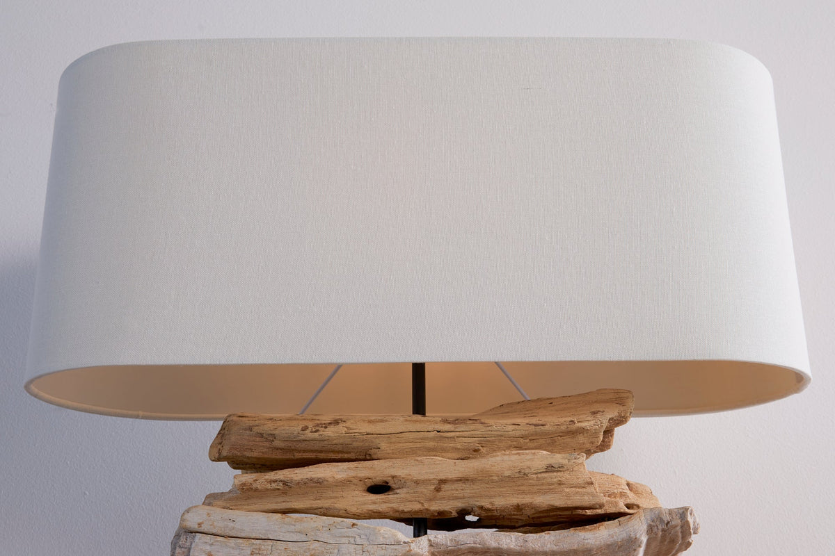 Lampe artisanale en bois flotté RIVERINE 55 cm crème abat-jour en lin de table
