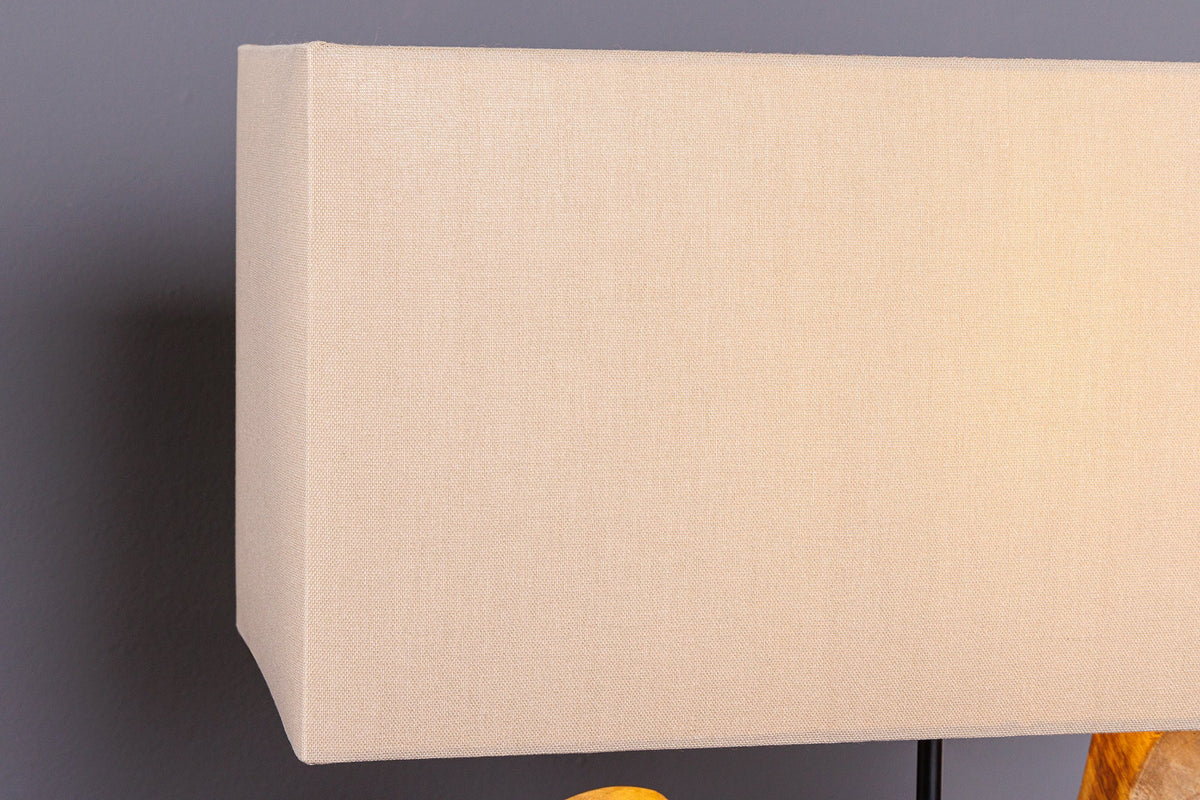 Lampe de table artisanale HYPNOTIC 50cm en teck naturel beige avec abat-jour en lin.