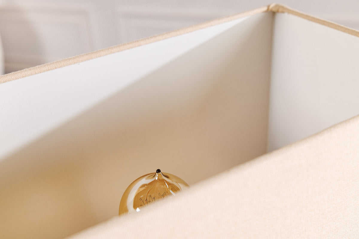 Lampe de table design WAVE 60 cm naturel bois massif fait main abat-jour en coton beige