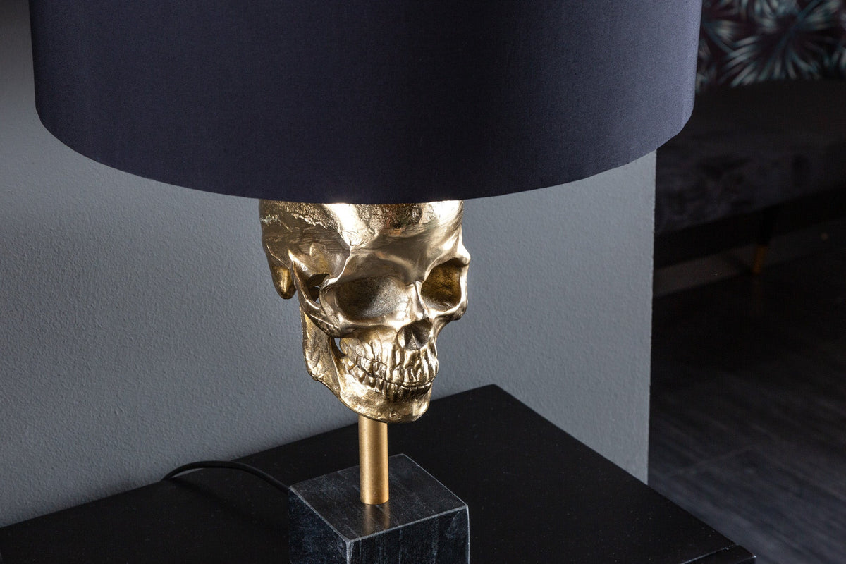 Lampe de table extravagante SKULL 56 cm noir et or métal tête de mort sculpture luminaire (réf. 41529)