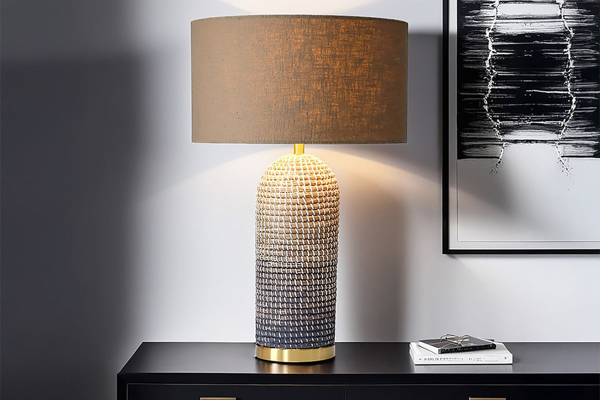 Lampe de table faite main ZEA 60cm marron naturel rond abat-jour en lin jonc de mer