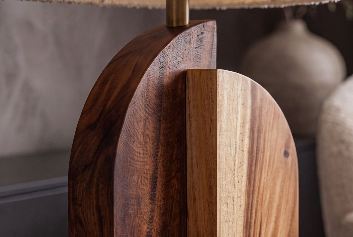 Lampe de table massive LOVERS 60cm bois de raintree naturel abat-jour en tissu blanc