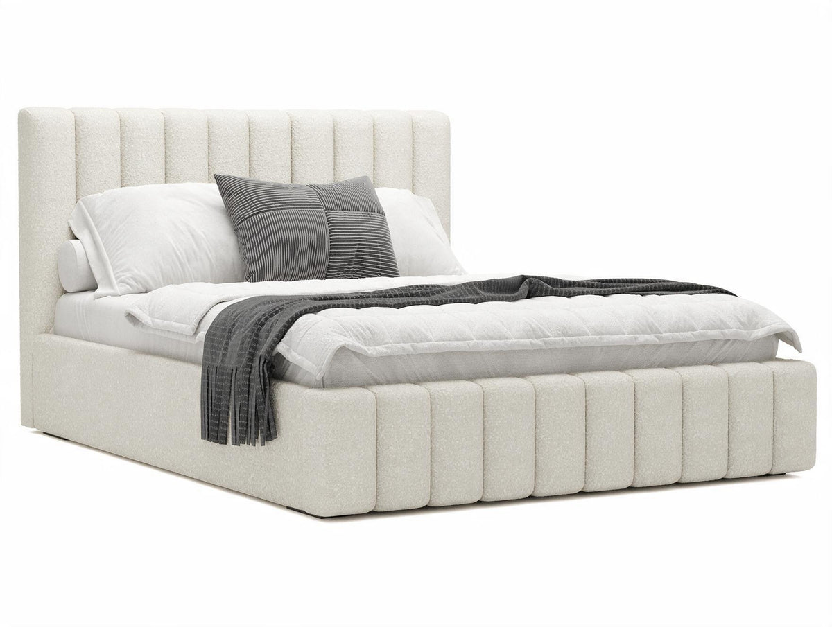 Lit coffre CELINE en tissu boucle crème, coffre fermé, vue de trois quarts sur fond blanc