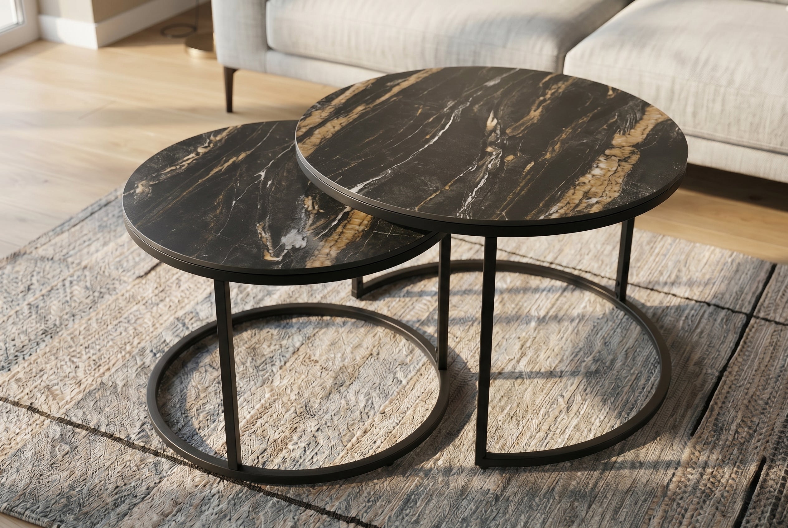 Lot de 2 tables basses rondes ELEGANCE 75cm noir doré sable Aurora Oro céramique