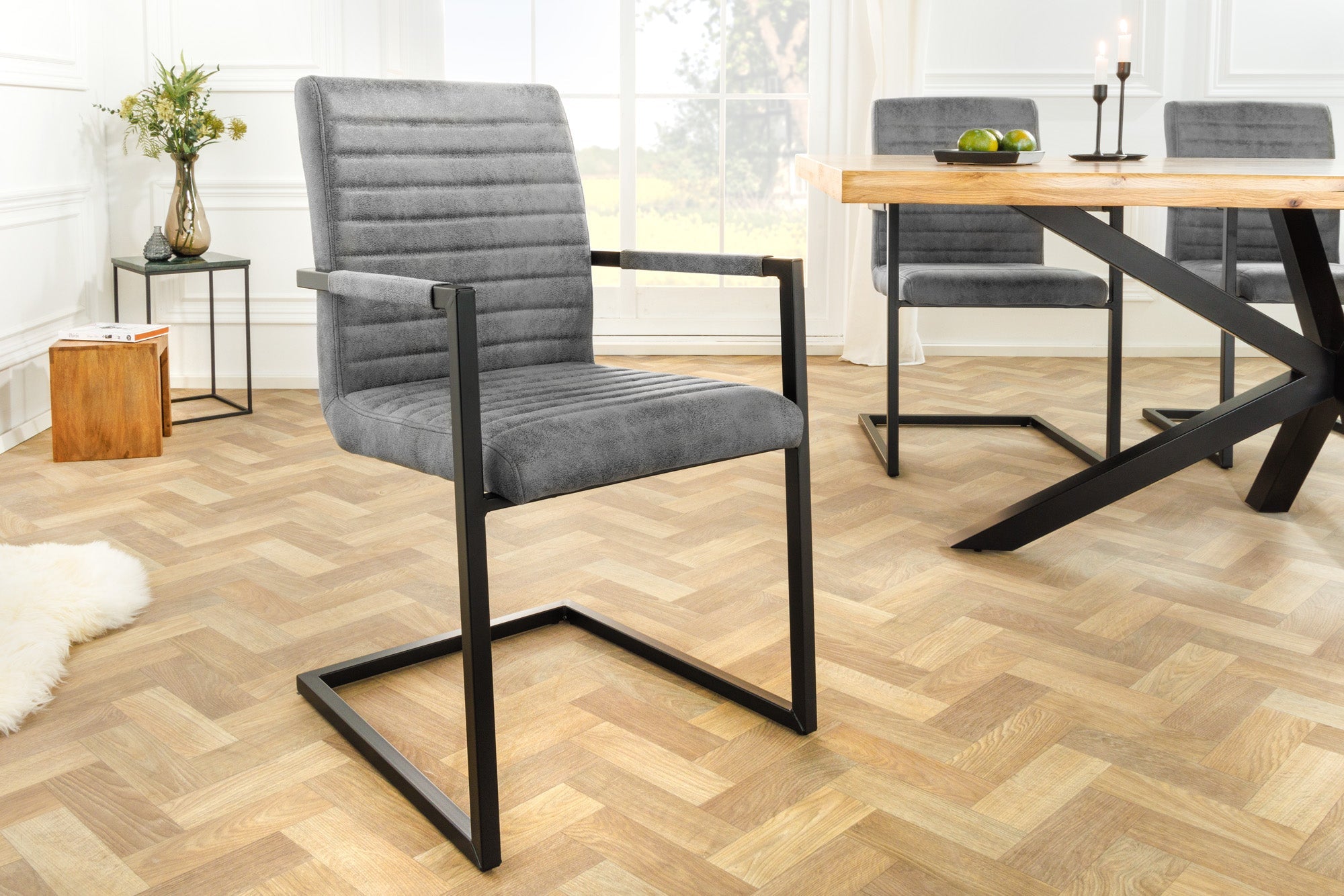 Lot de 2x Chaise cantilever industrielle LOFT vintage en microfibre grise avec accoudoirs structure en fer