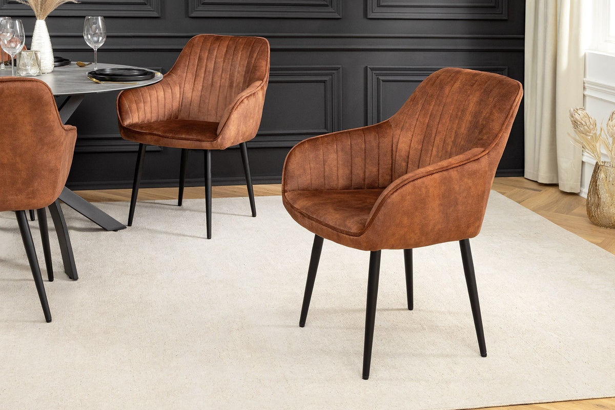 Lot de 2x Chaise design TURIN rouille brun velours avec surpiqûre décorative et accoudoir métal noir