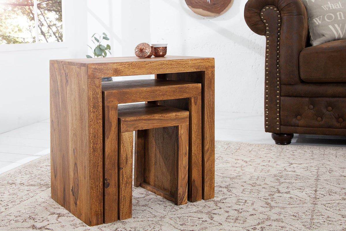 Lot de 3 tables d’appoint en bois massif MAKASSAR 45cm finition pierre Sesham marron grain