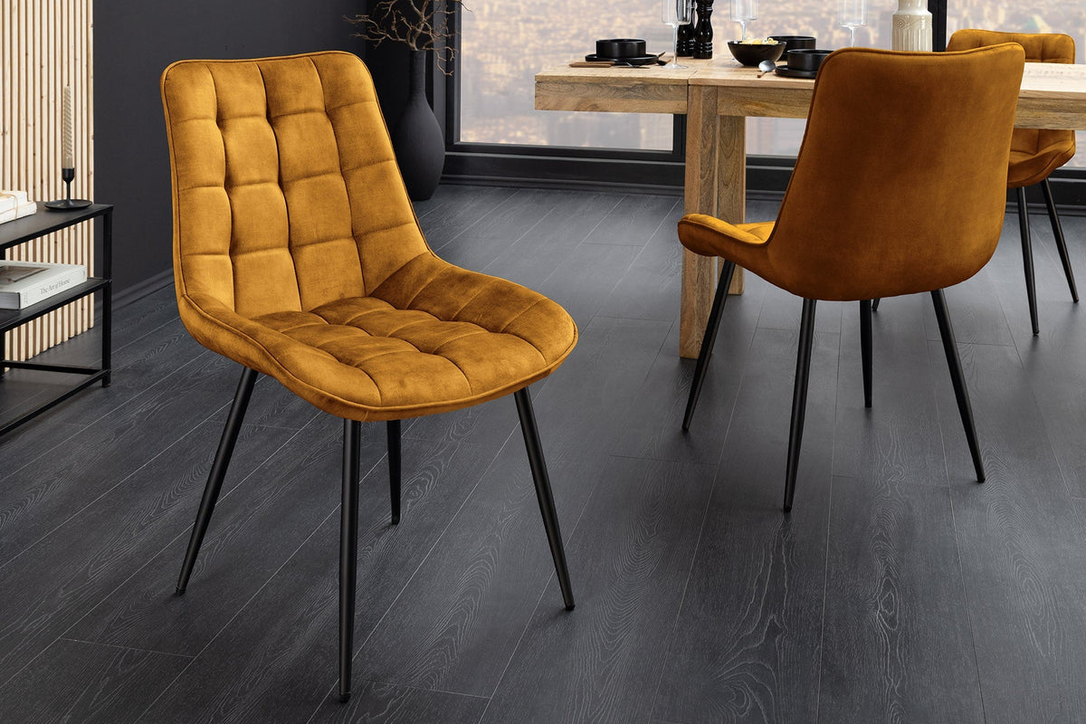 Lot de 4x Design chaise ROADSTAR moutarde velours pieds métalliques noirs