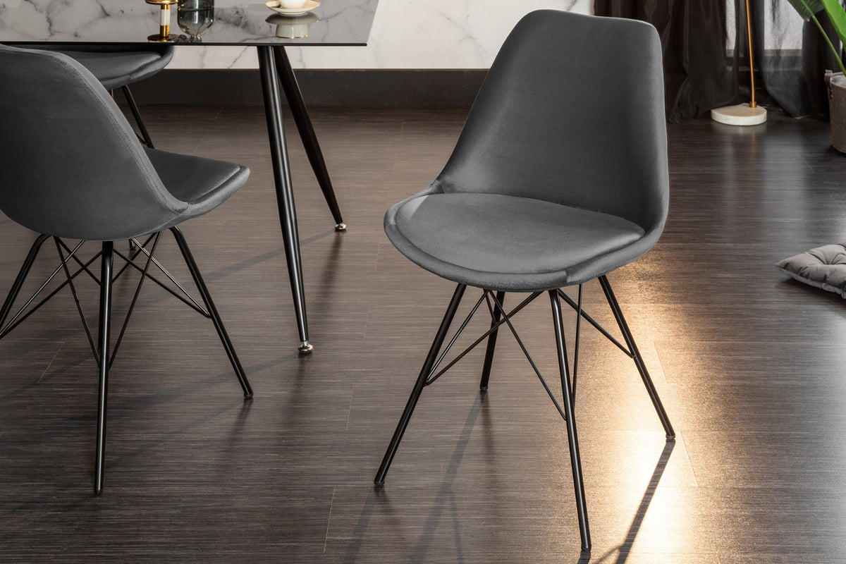Lot de 4x Design chaise SCANDINAVIA MEISTERSTÜCK gris velours pieds métalliques noirs