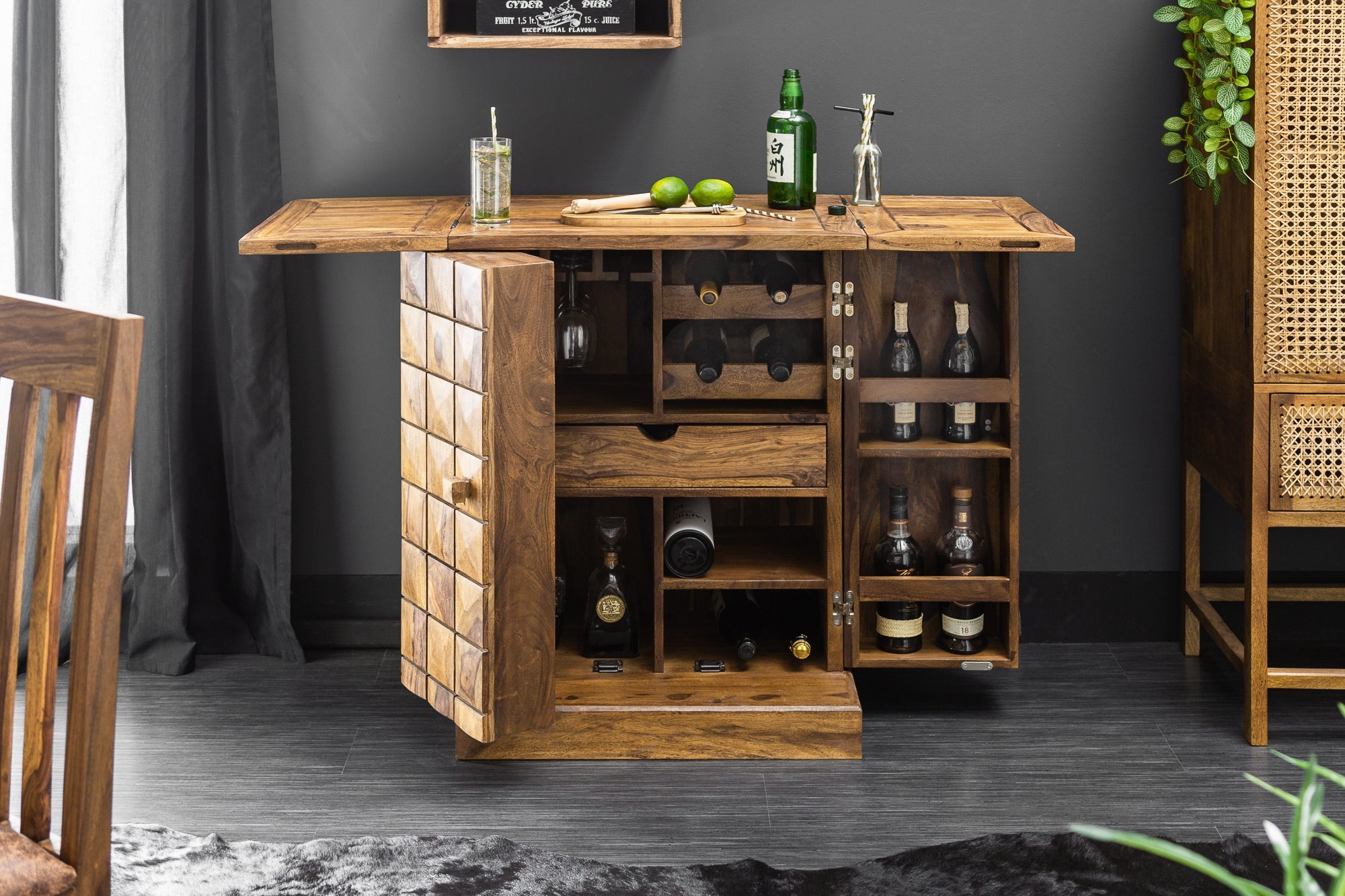 Meuble bar artisanal MOSAICO 130cm bois de sheesham marron finition pierre effet 3D