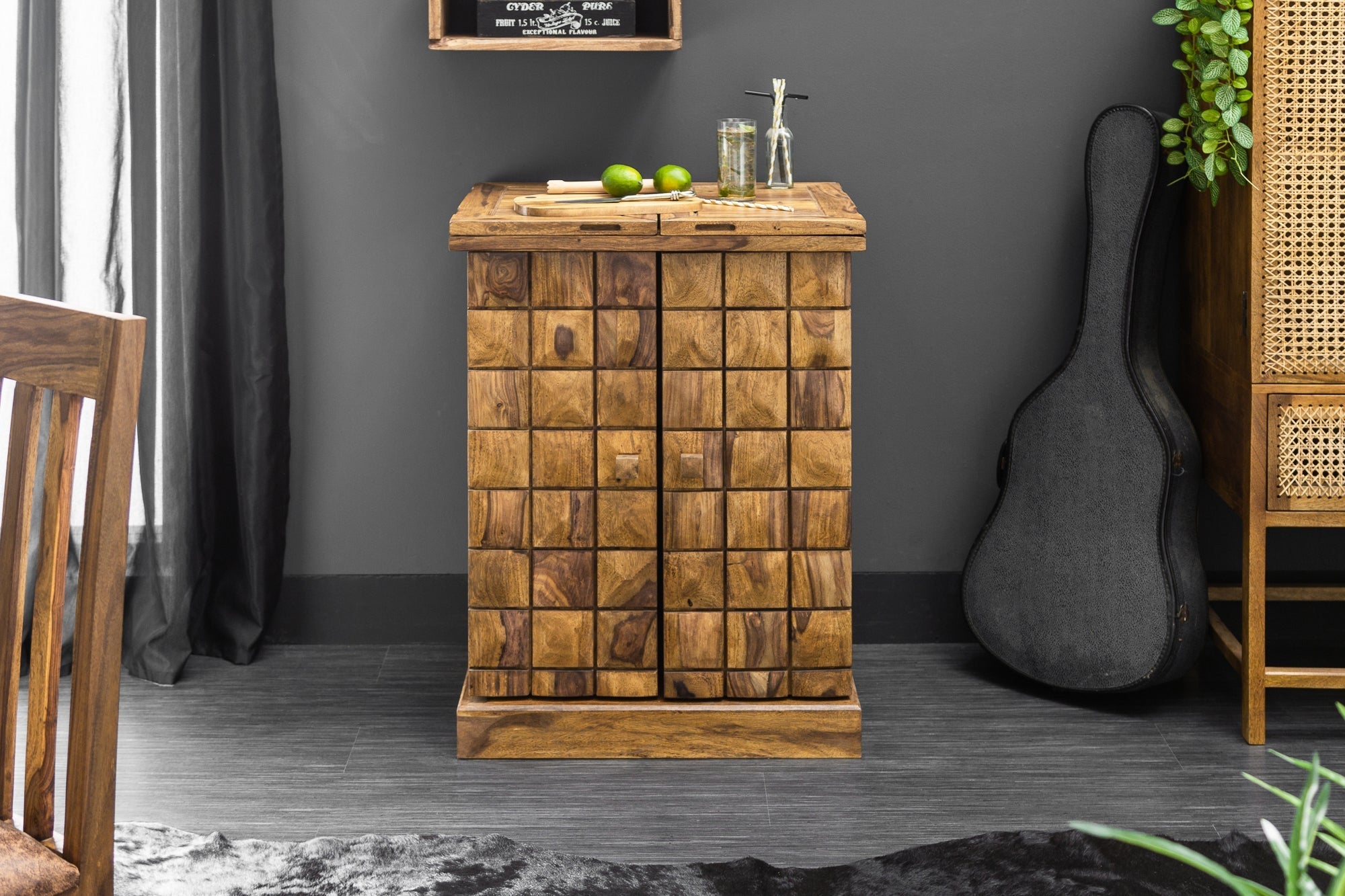 Meuble bar artisanal MOSAICO 130cm bois de sheesham marron finition pierre effet 3D