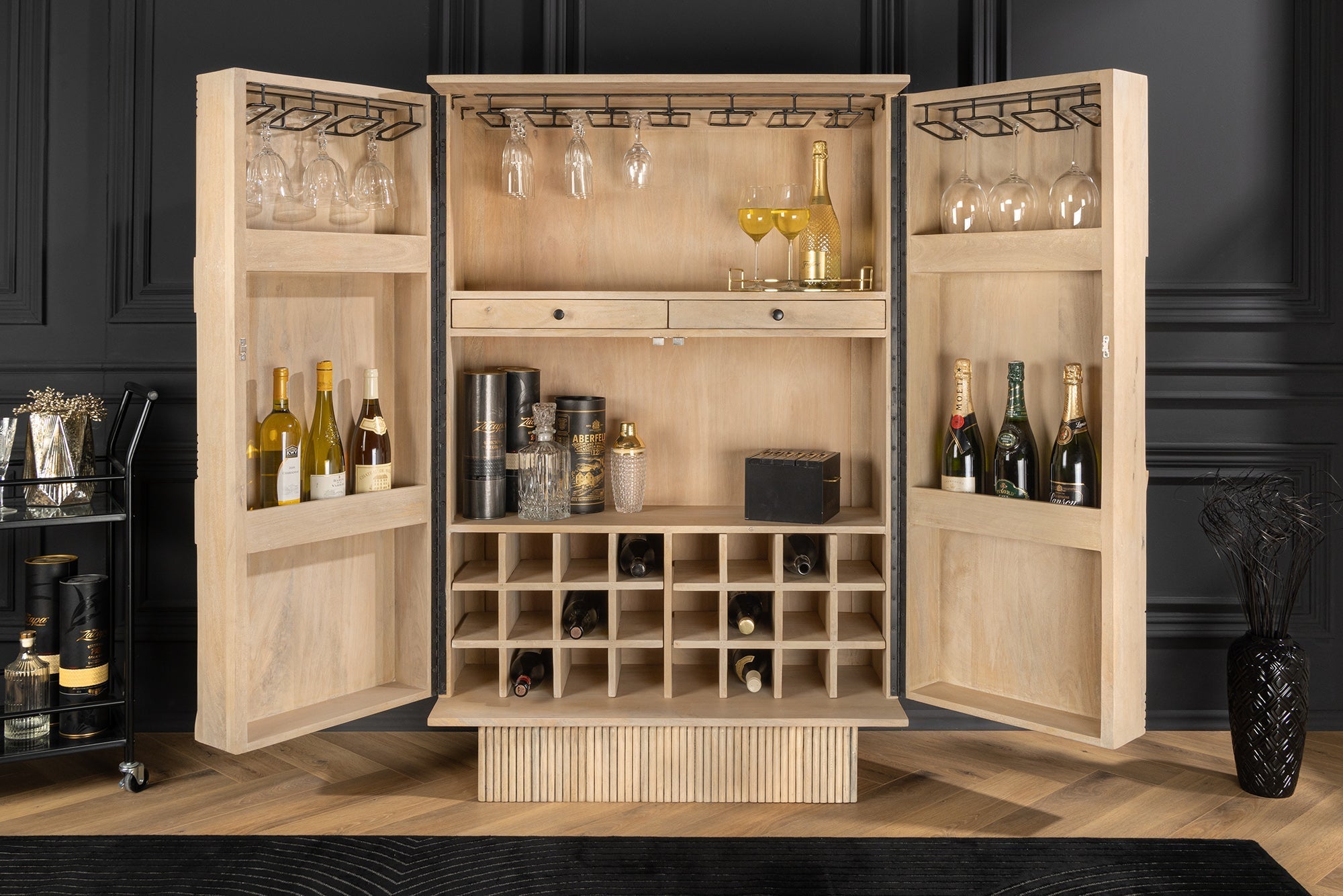 Meuble bar design ART DECO 140cm bois de manguier cérusé blanc façade 3D