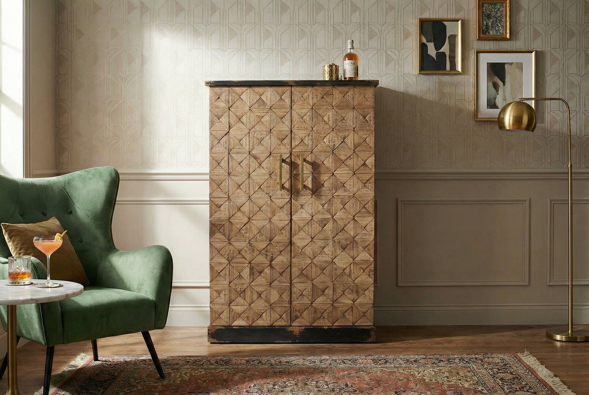 Meuble bar design BODEGA 120cm en bois de pin naturel avec façade 3D et étagère à bouteilles