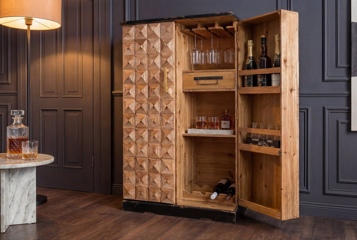 Meuble bar design BODEGA 120cm en bois de pin naturel avec façade 3D et étagère à bouteilles