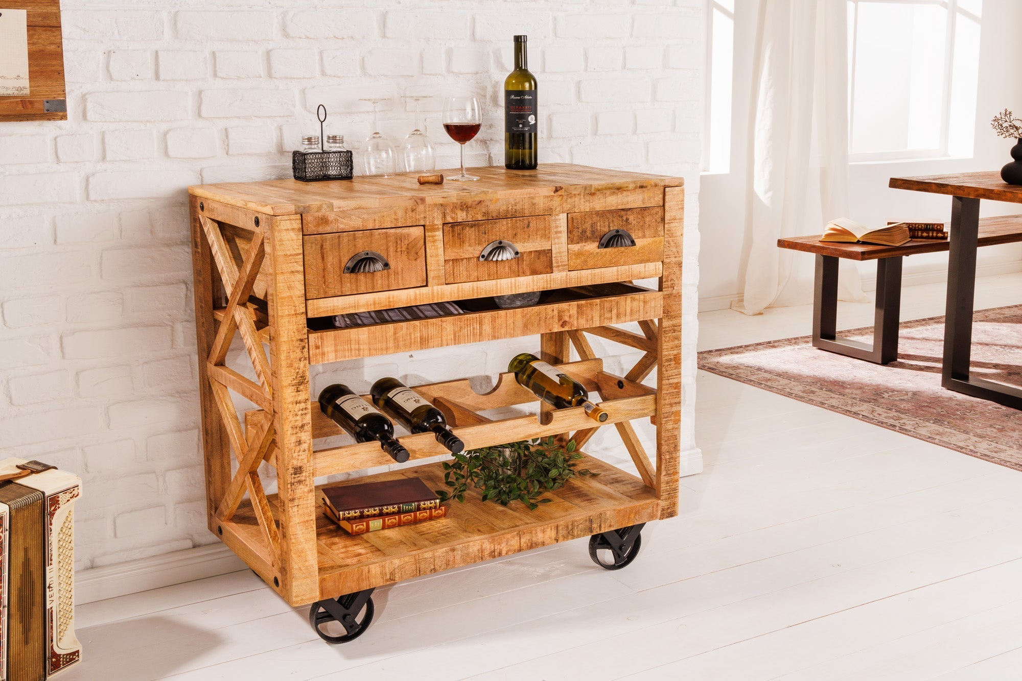 Meuble bar industriel BODEGA Chariot de service en manguier 86 cm avec casier à vin