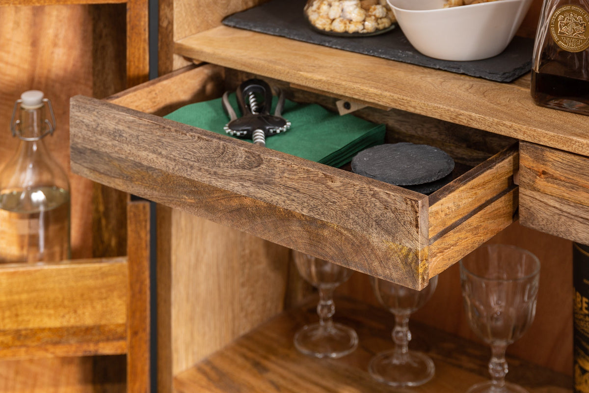 Meuble bar massif SCORPION 141cm en bois de manguier marron avec sculptures 3D élaborées