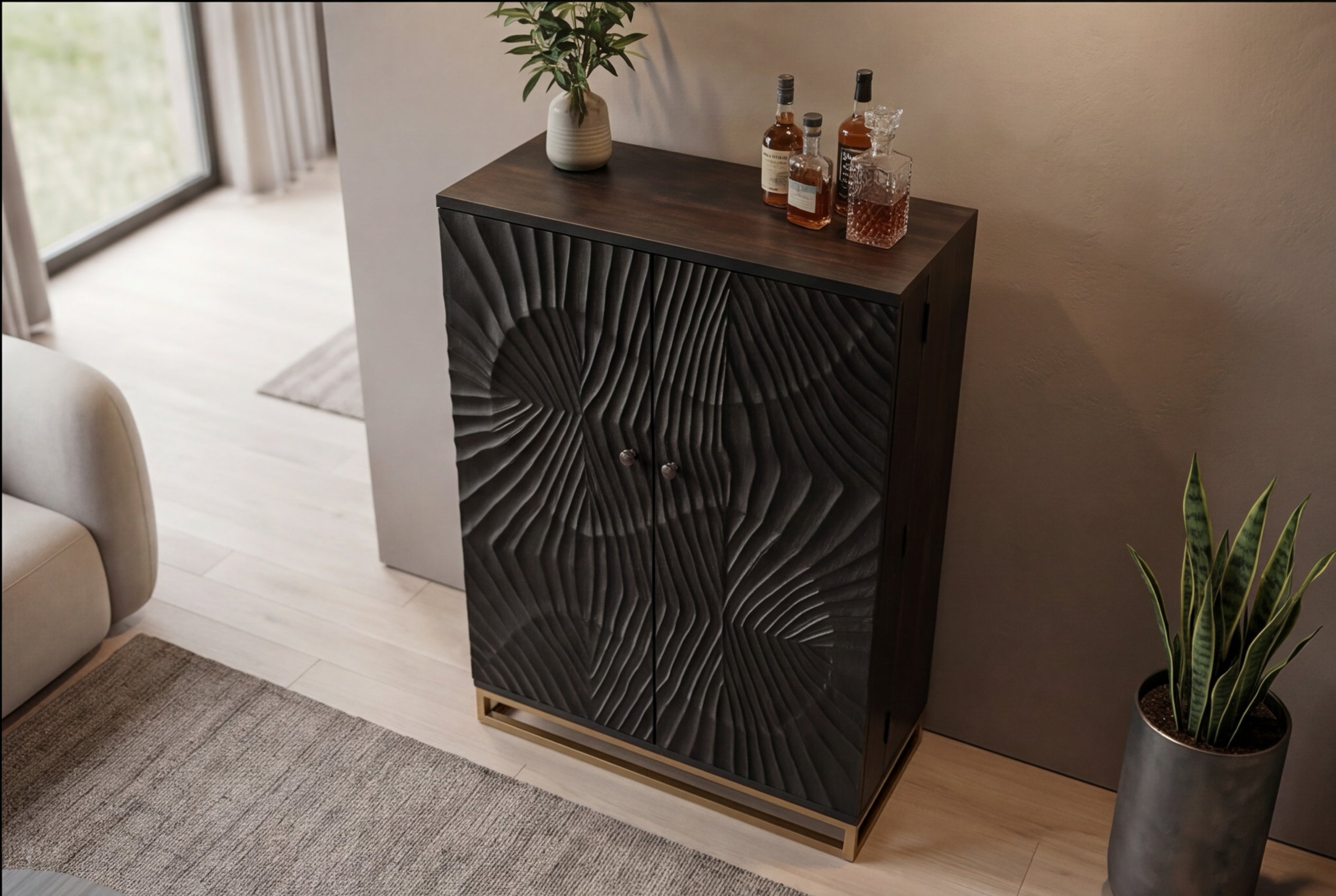 Meuble bar massif SCORPION 141cm en manguier noir avec sculptures 3D