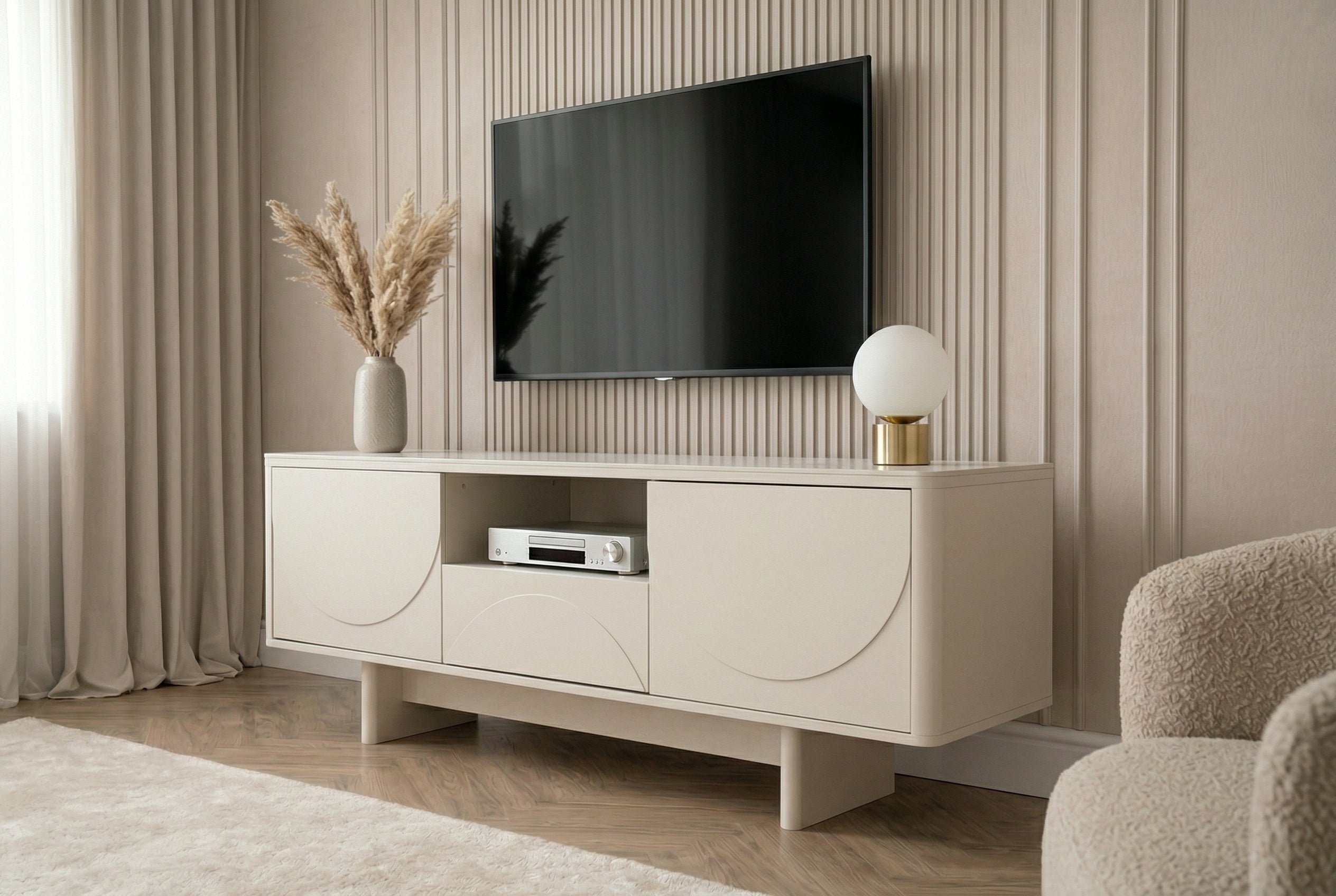 Meuble TV design SAVOY 150cm cachemire marbre blanc céramique avec rangements et façade 3D