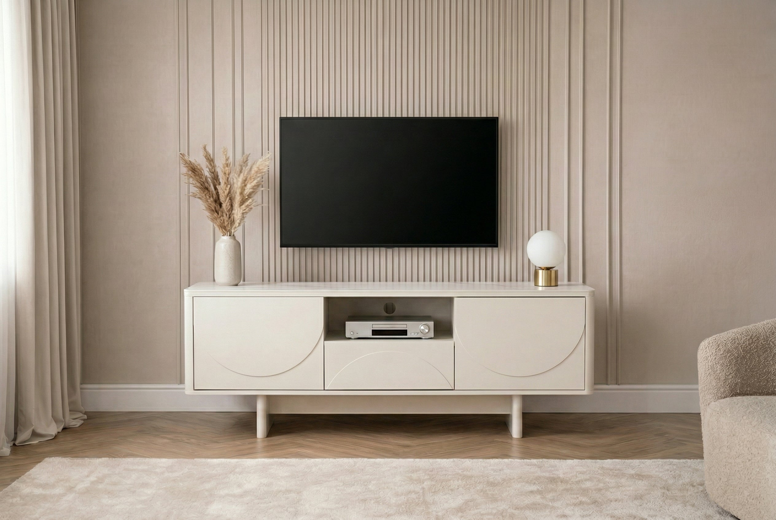 Meuble TV design SAVOY 150cm cachemire marbre blanc céramique avec rangements et façade 3D