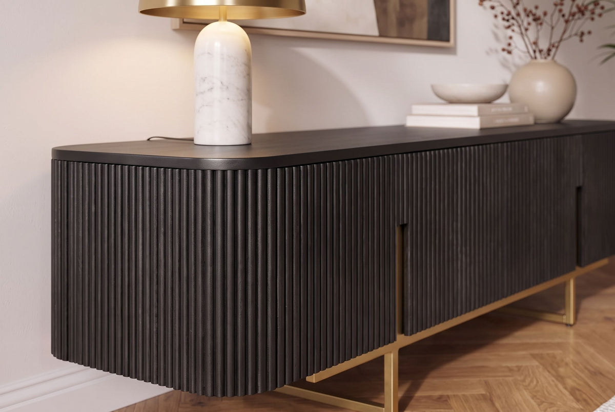 Meuble TV massif GATSBY 160cm meuble bas rétro en manguier noir doré