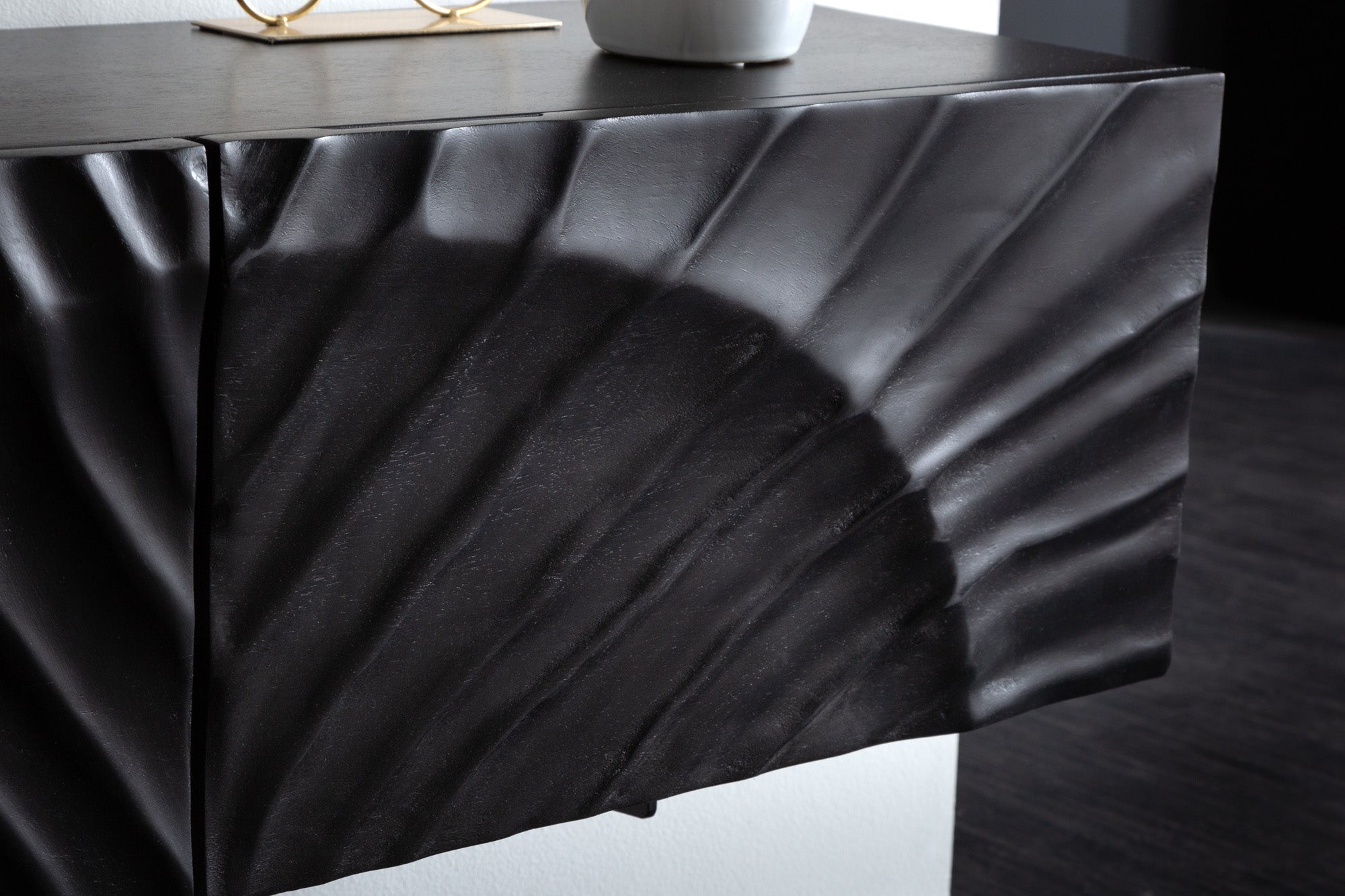 Meuble TV massif SCORPION 160cm meuble bas suspendu en manguier noir
