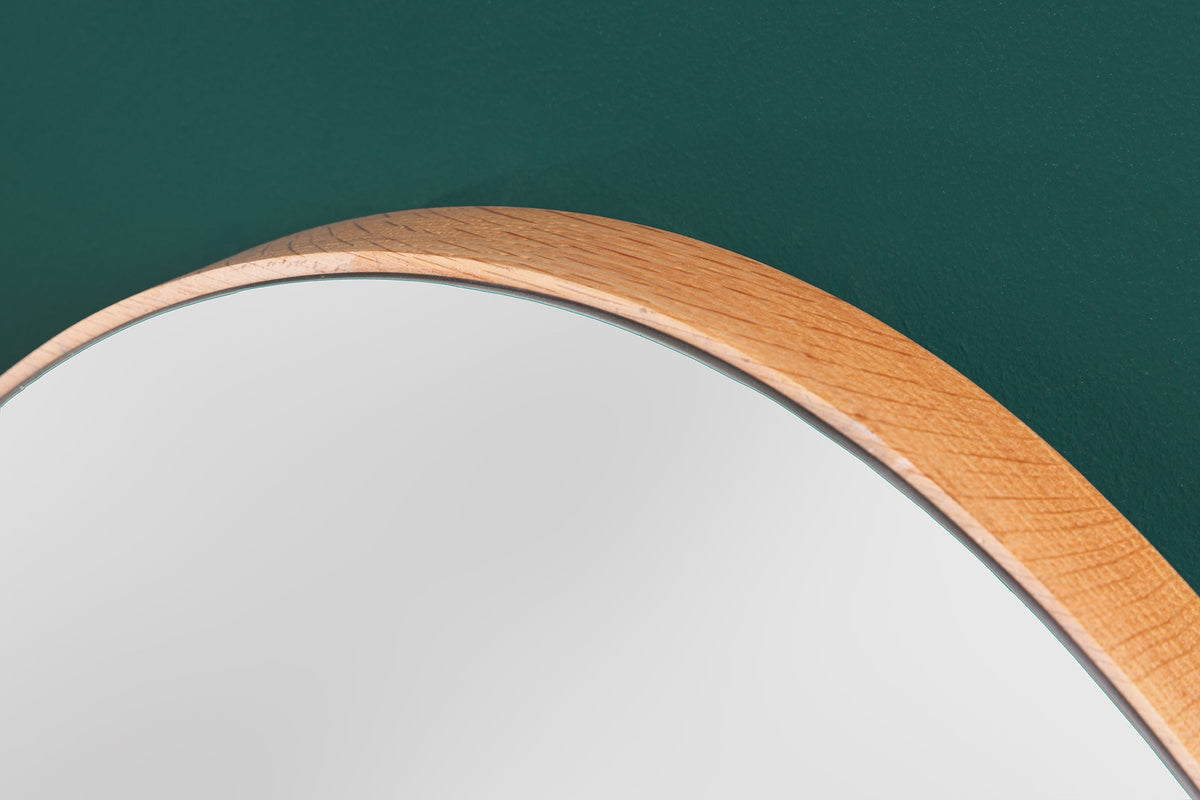 Miroir mural moderne NOEMI 70cm chêne naturel bois massif fait main design asymétrique