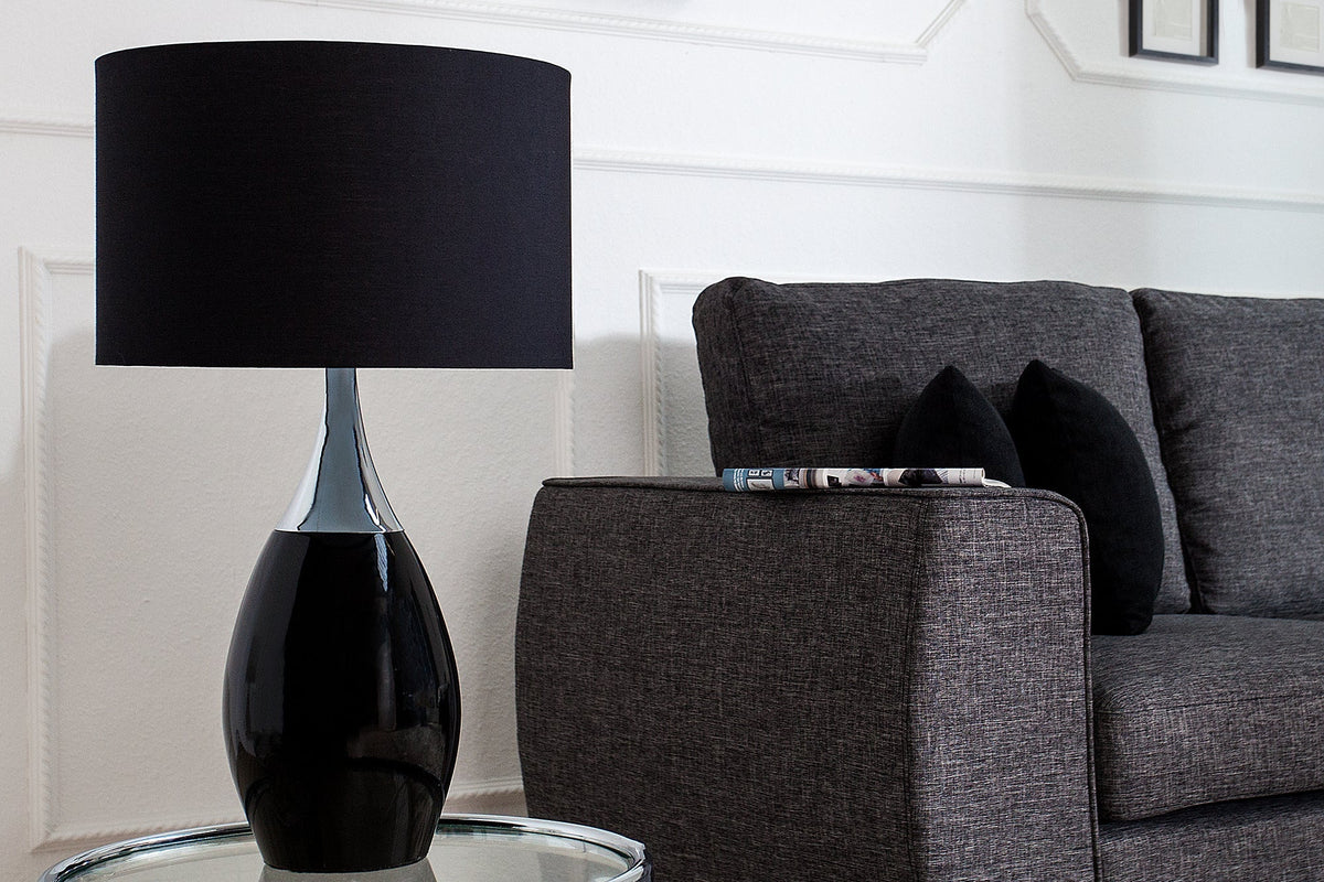Moderne lampe de table CARLA 60cm noir argent avec abat-jour en lin.