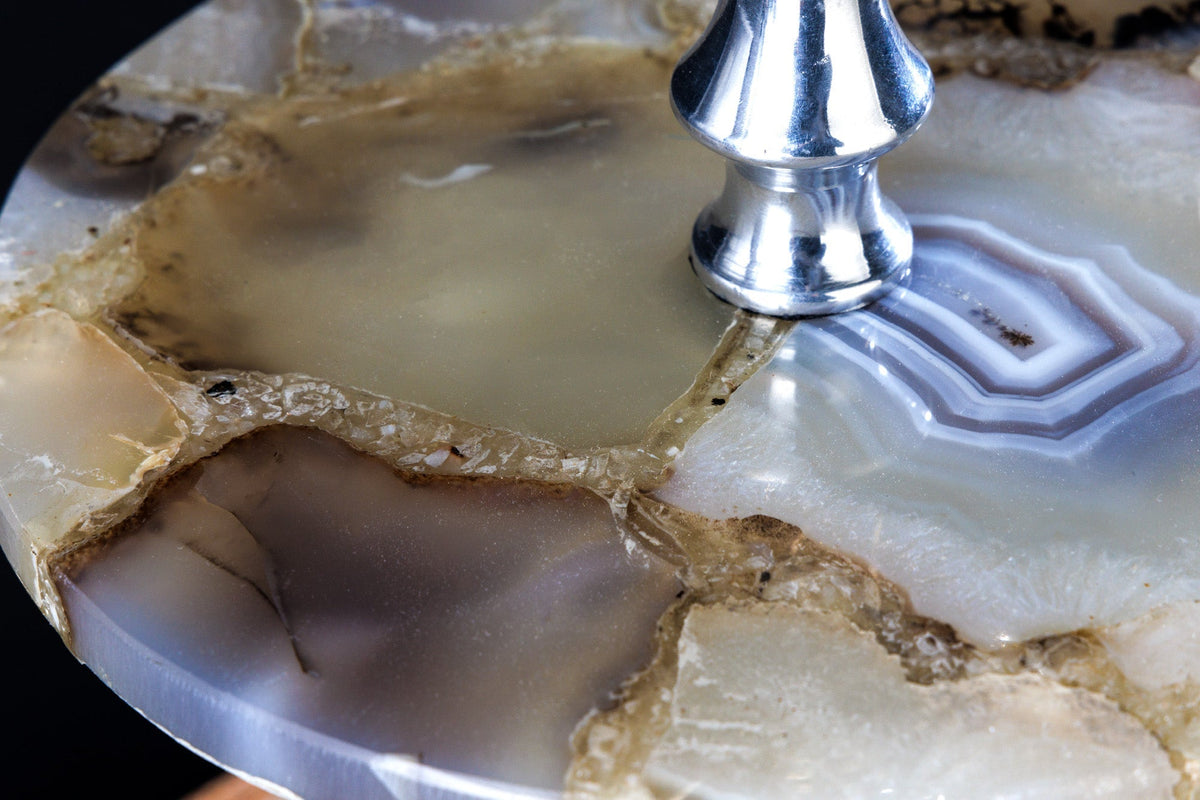 Présentoir à gâteau décoratif NOBLE 35cm argent pierre précieuse fait main agate quartz aluminium