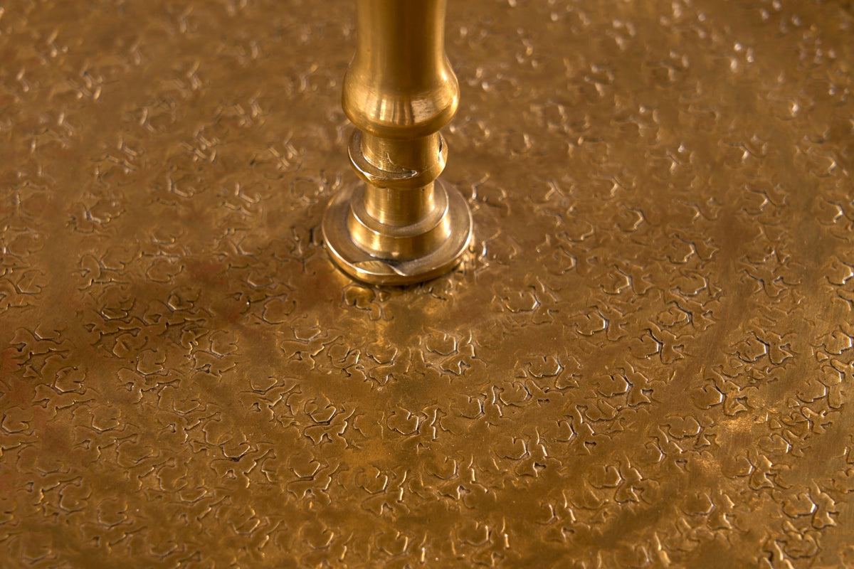 Présentoir à gâteaux design ORIENT 50cm doré finition marteau sauvage à trois niveaux