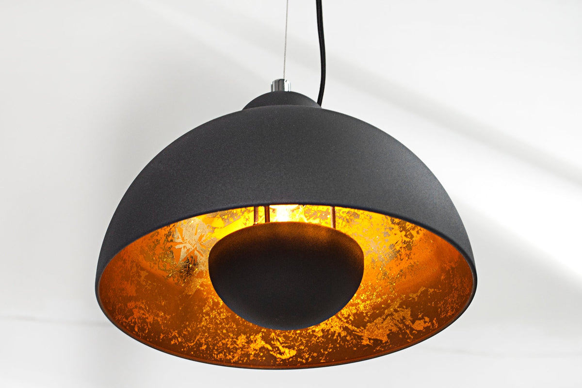 Suspension STUDIO 3 110 cm – aspect feuille d’or noir – trois abat-jour