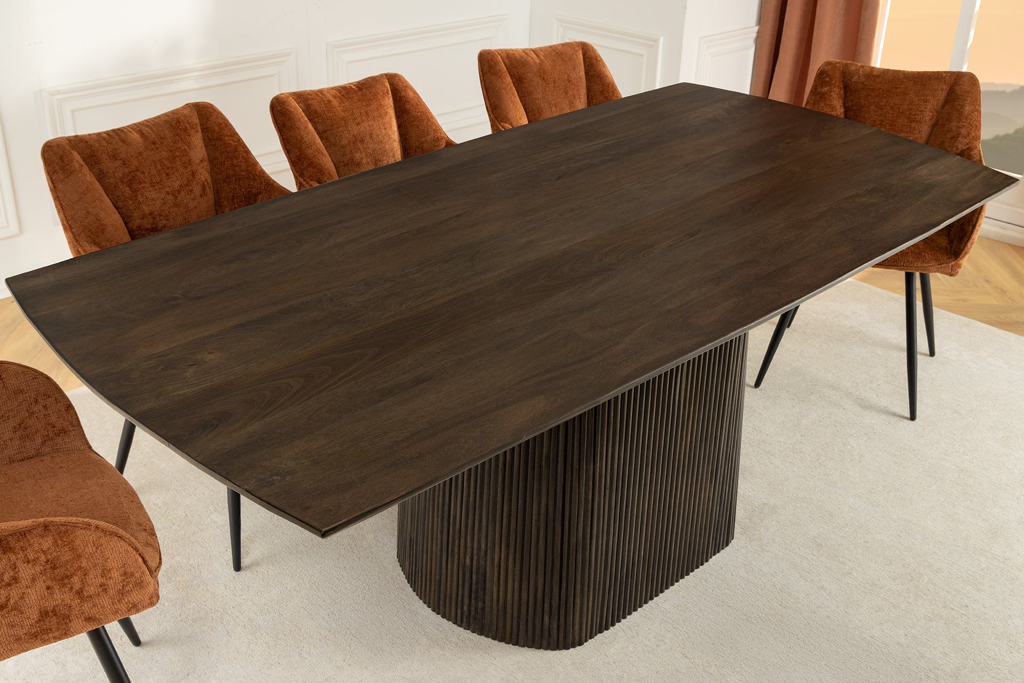 GRAND Mesa de comedor con patas en forma de barco de madera de mango marrón oscuro de 200 cm