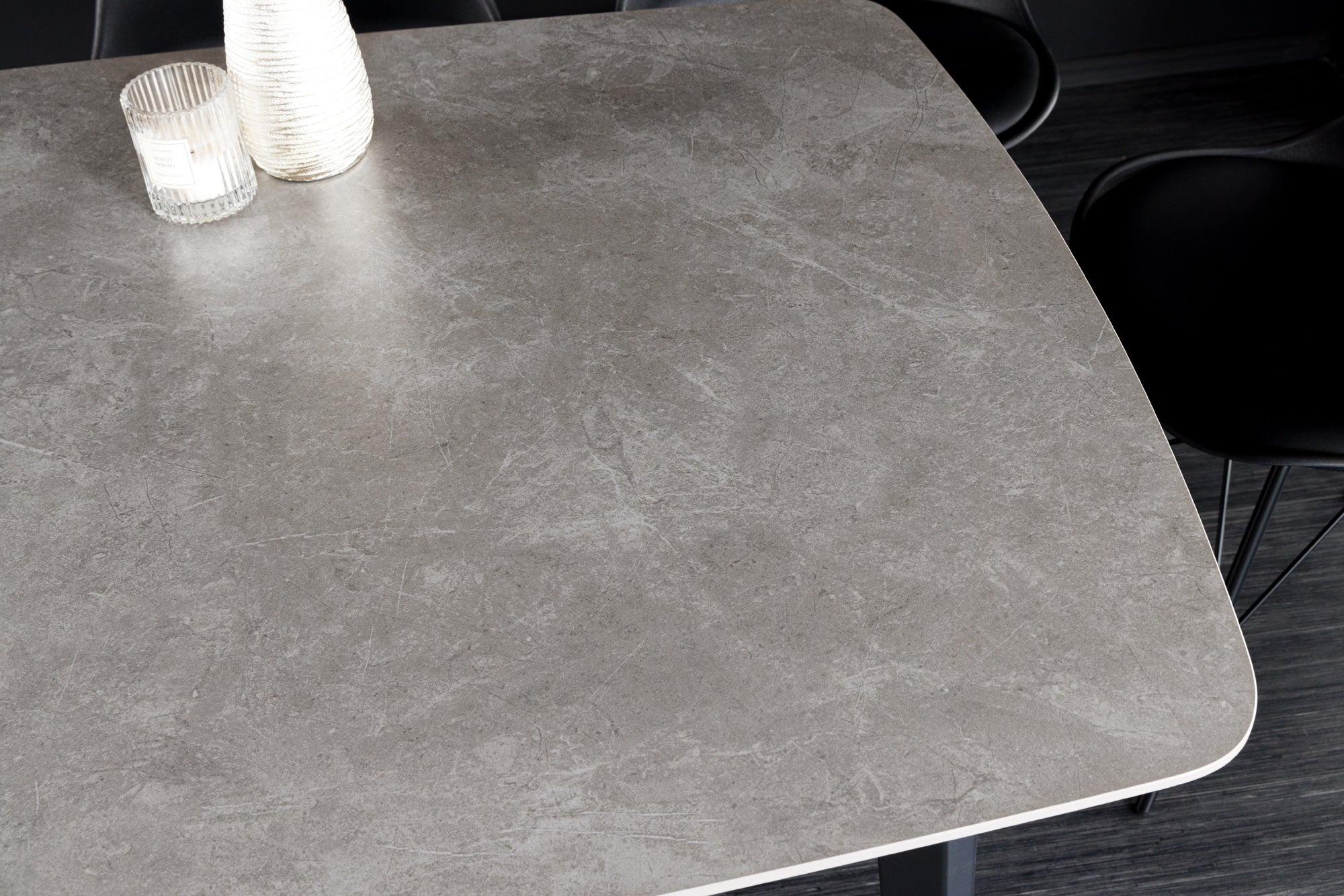 Mesa de comedor de diseño MILANO 180cm cerámica mármol gris patas de metal negro