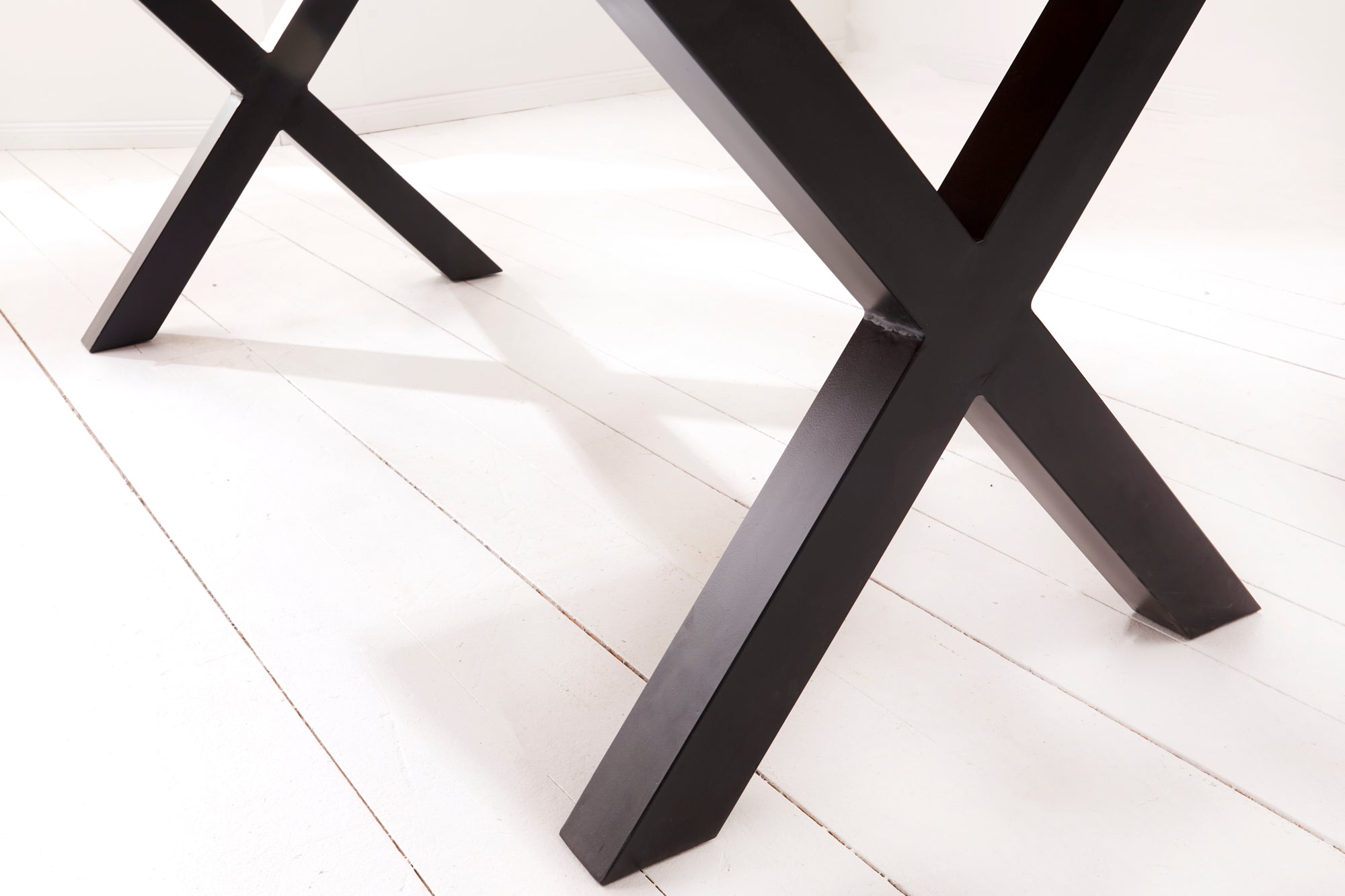 AMAZONAS mesa de comedor de madera maciza 180cm marrón Sesham patas de metal negro