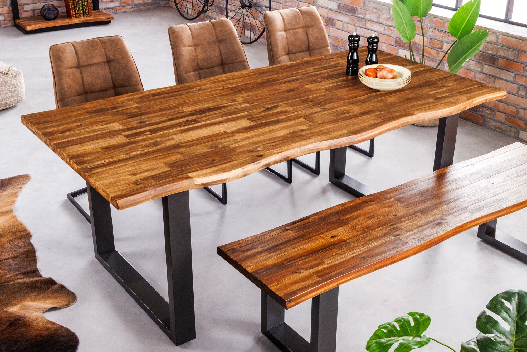 Table à manger en bois massif GENESIS 160cm bord d’acacia anthracite naturel design industriel