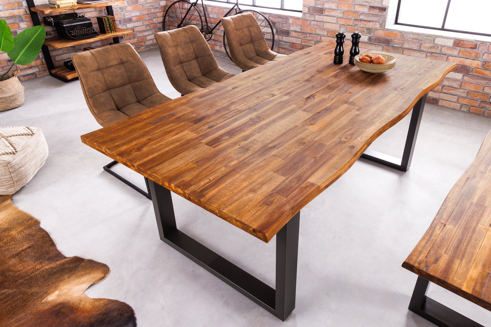 GENESIS mesa de comedor de madera maciza 200cm acacia flameado marrón hierro árbol borde negro