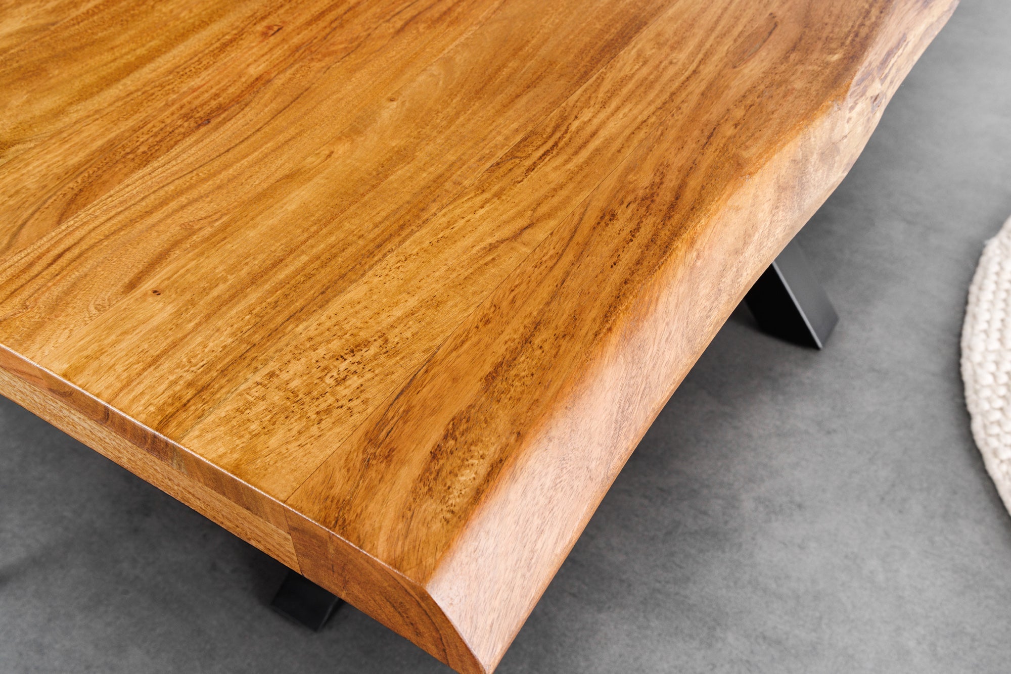 Mesa de comedor de madera maciza MAMMUT 200cm negro acacia tapa de metal borde 5cm