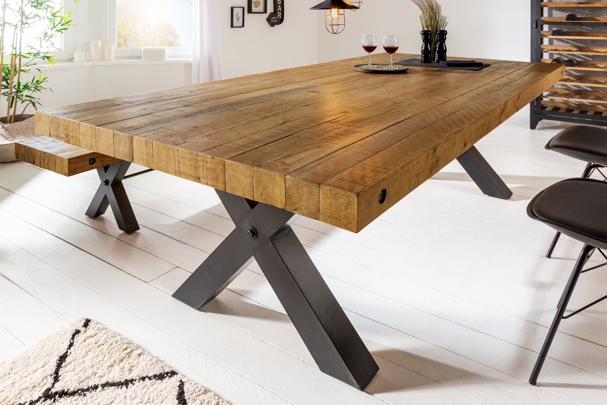 Table à manger en bois massif THOR 200cm pin marron vintage design industriel recyclé fer X-frame