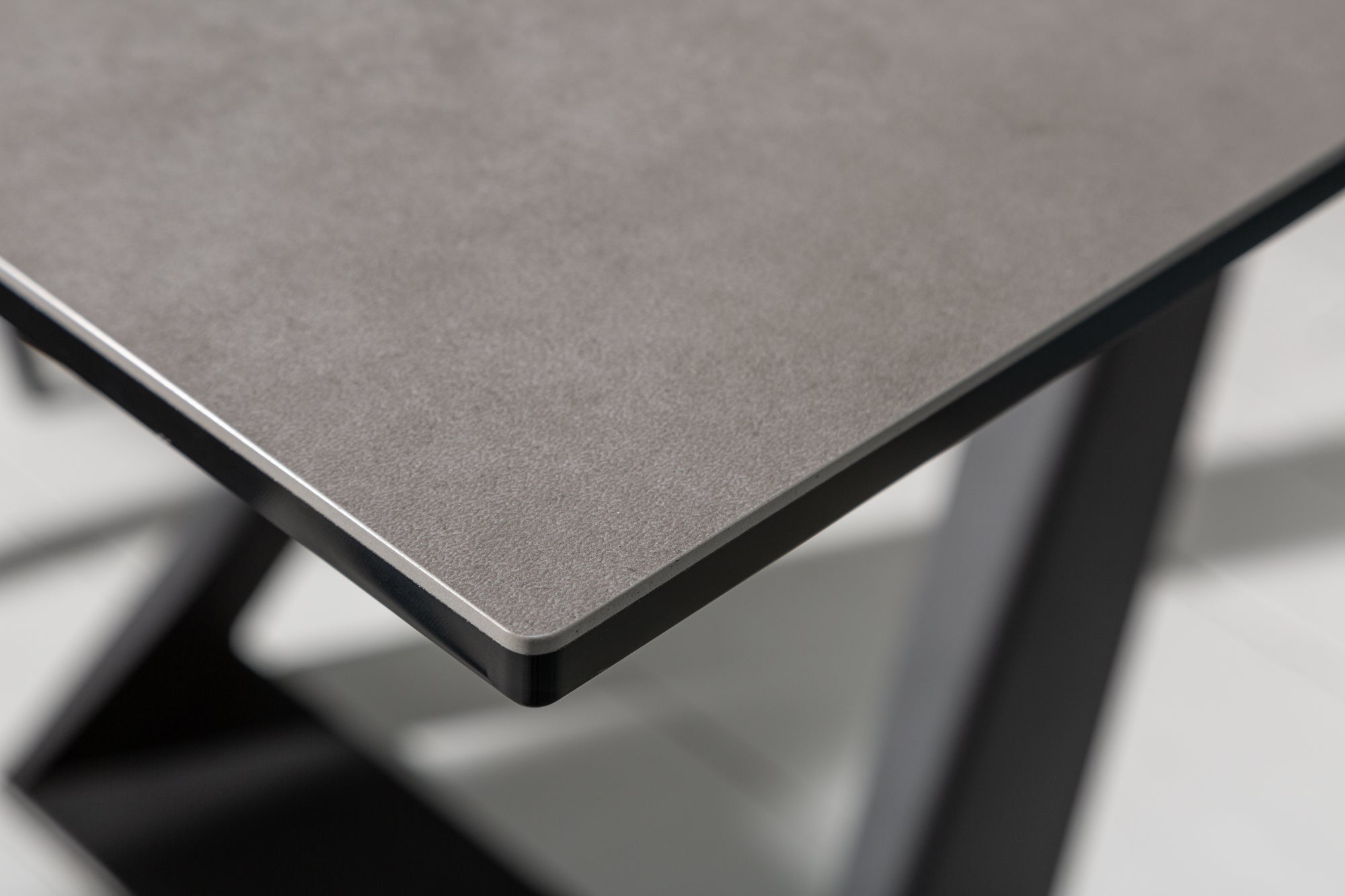 CONCORD mesa de comedor extensible 180-230 cm en cerámica antracita made in Italy