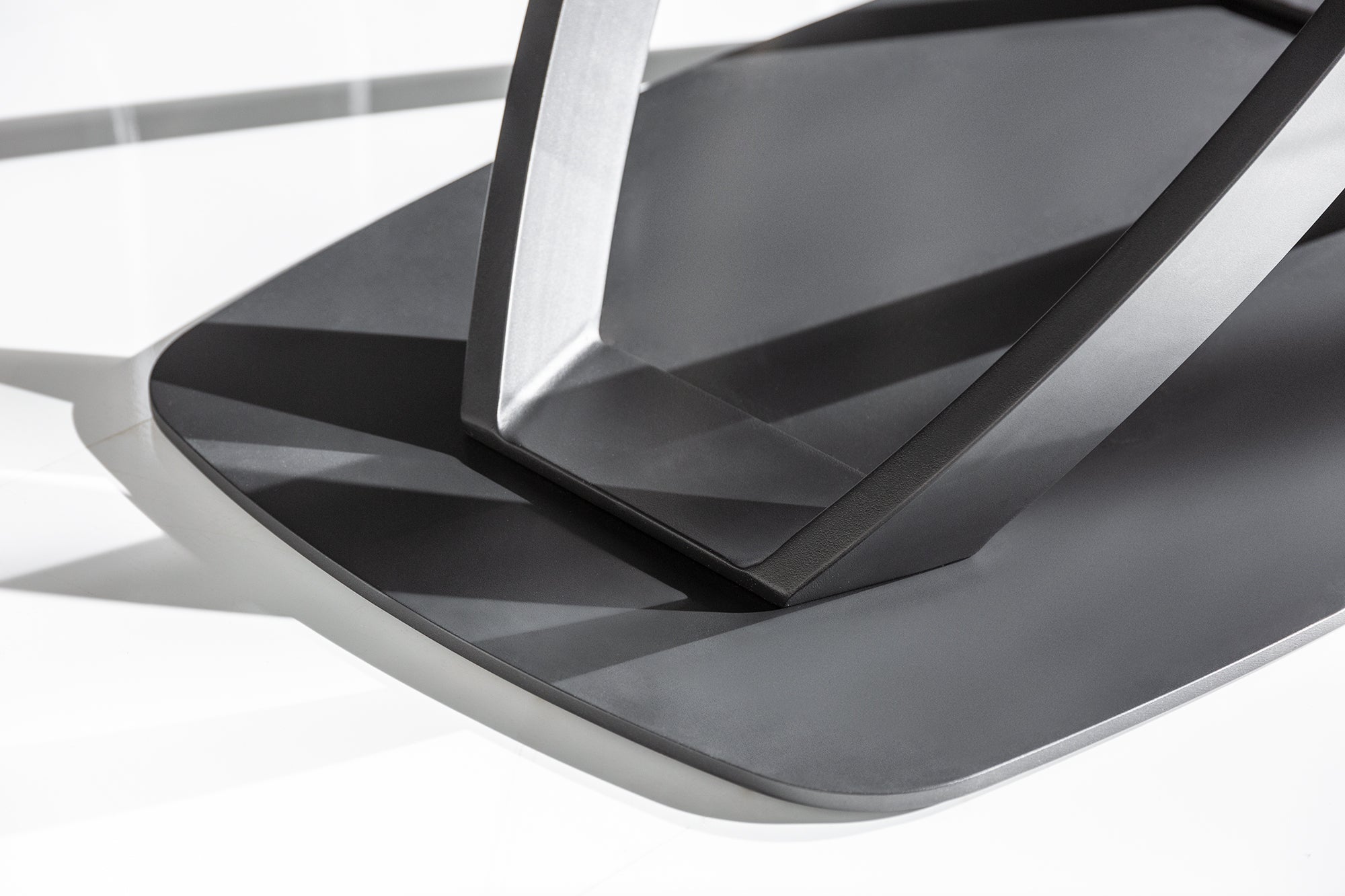 INCEPTION Mesa de comedor extensible ovalada 130-190cm en cerámica antracita made in Italy