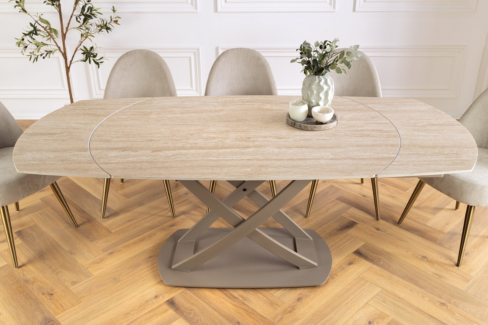 Table à manger extensible INCEPTION 130-190cm ovale travertin céramique champagne grège