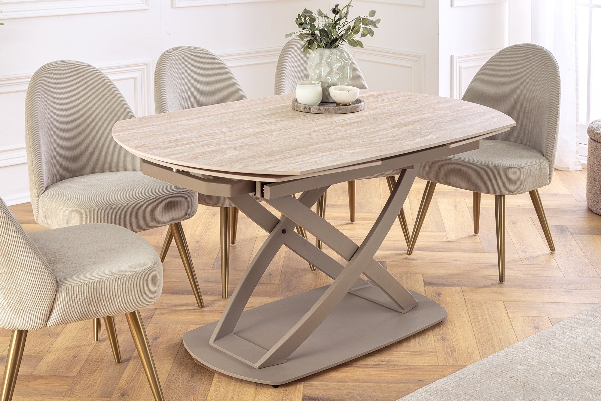 Table à manger extensible INCEPTION 130-190cm ovale travertin céramique champagne grège