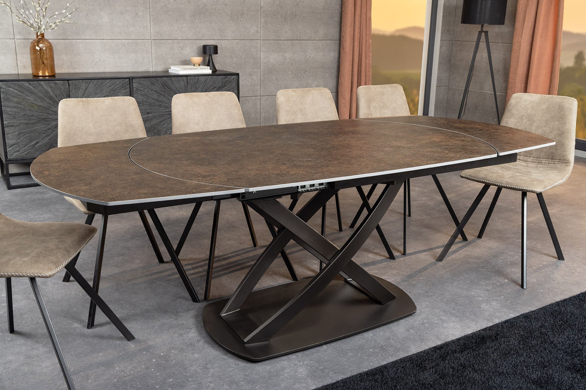 Table à manger extensible INCEPTION 130-190cm rouille ovale céramique structure bronze