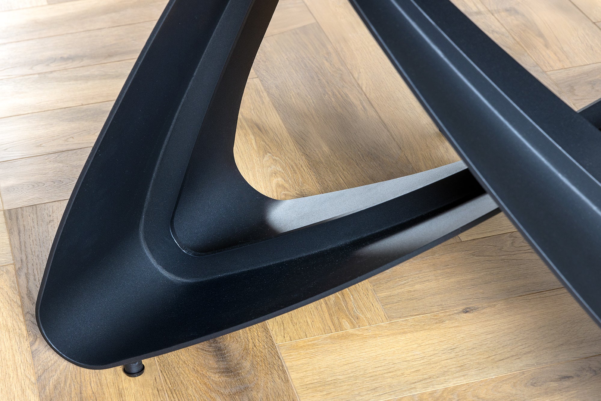 INFINITY mesa de comedor extensible 180-260cm taupe cerámica mármol negro metal