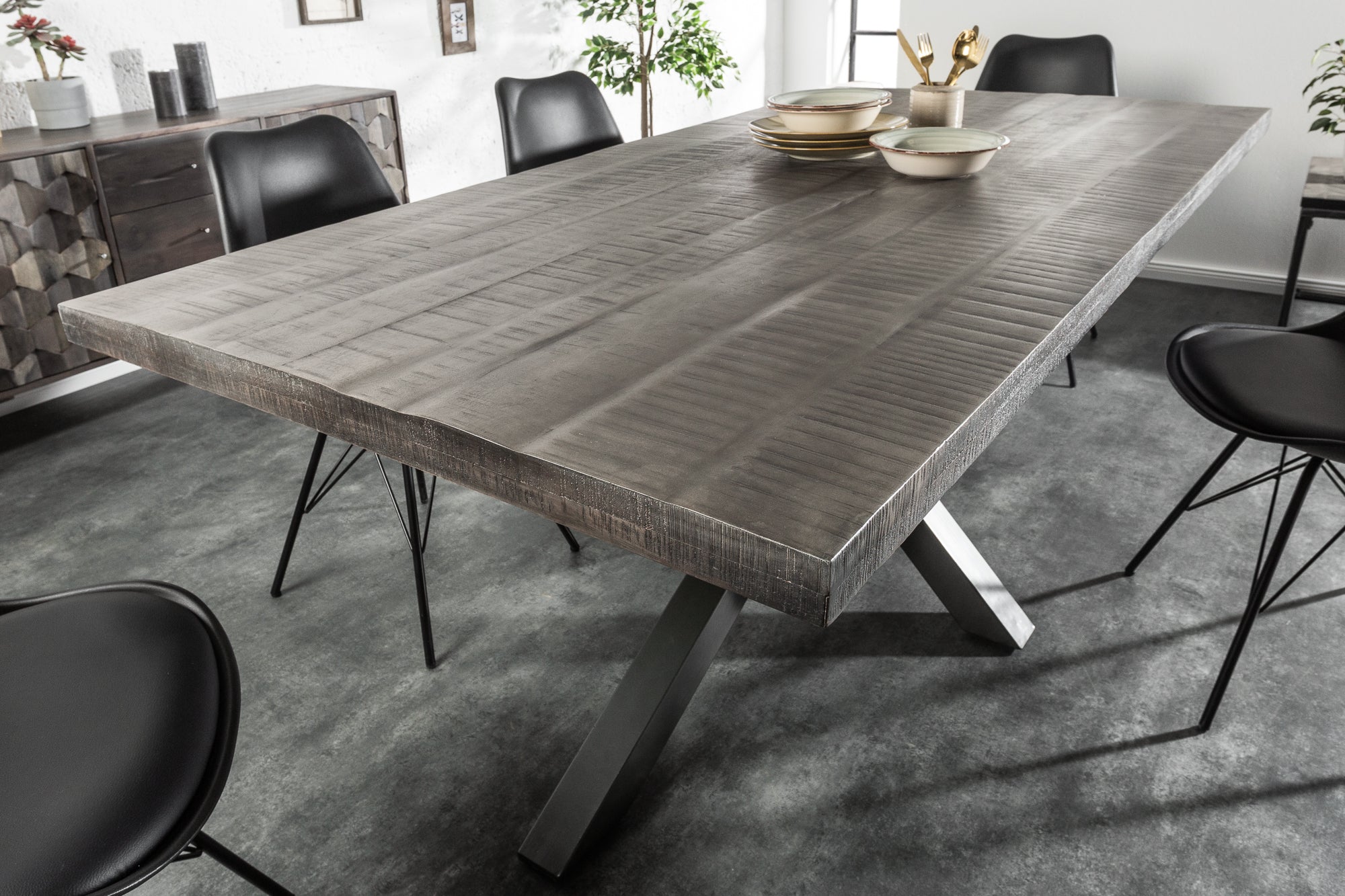 GALAXIE Mesa de comedor industrial maciza de 200 cm en madera de mango gris con estructura en forma de estrella