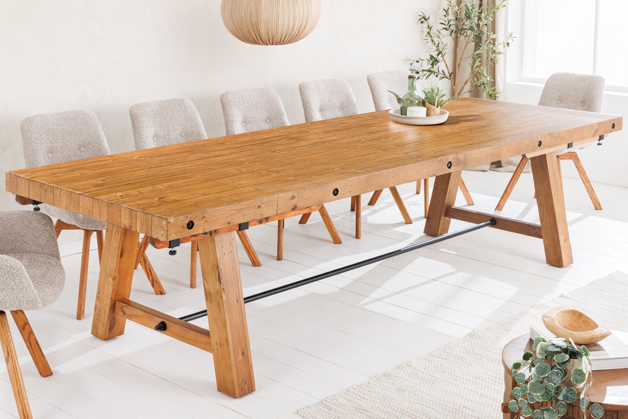 Table à manger massive FINCA 300-400cm vintage marron extensible en bois de pin recyclé